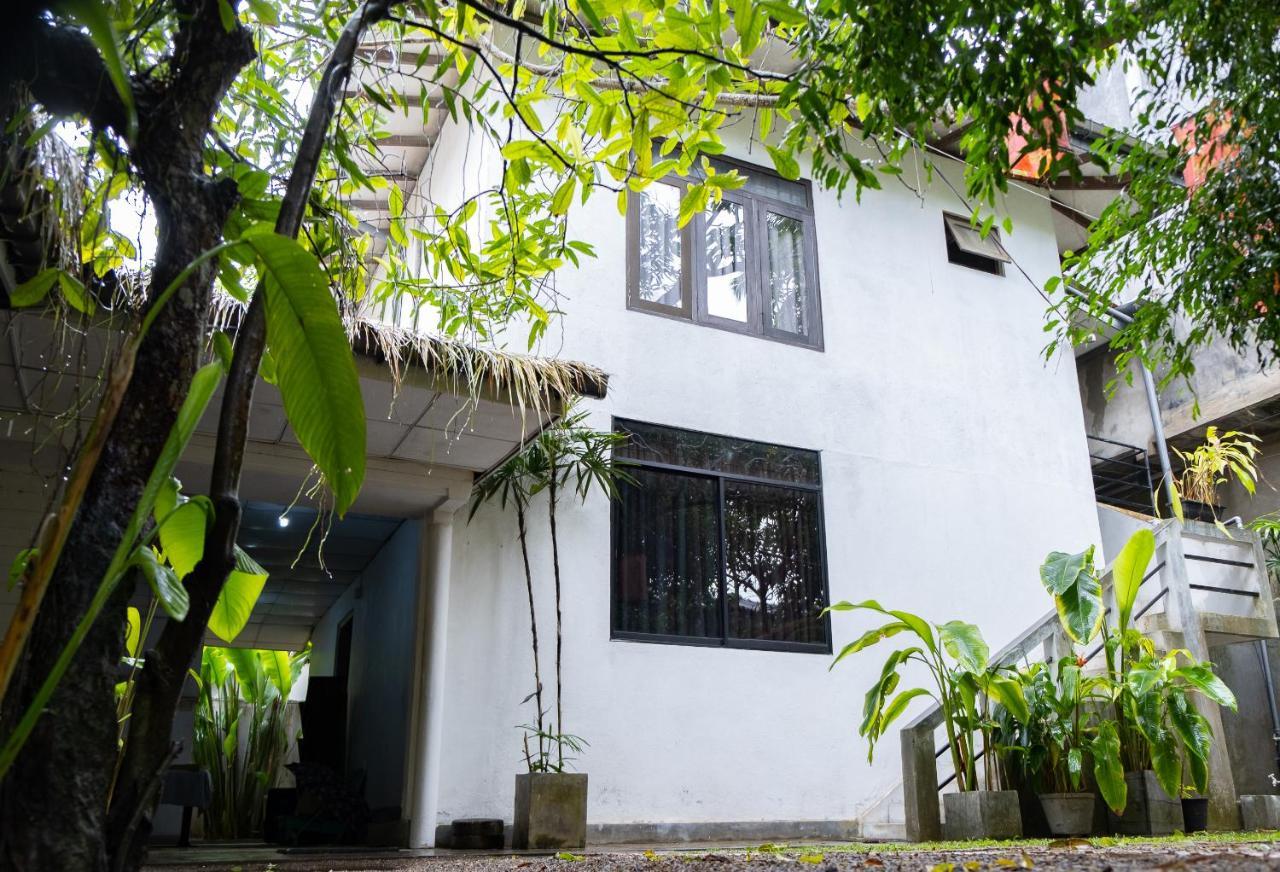 Rastha Pastha Beach Villa Unawatuna Exterior photo